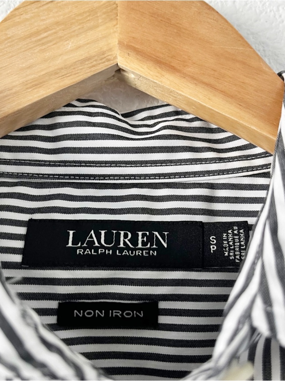 Lauren Ralph Lauren Striped Non Iron Classic Fit Button Down Gray White Shirt - Picture 3 of 10